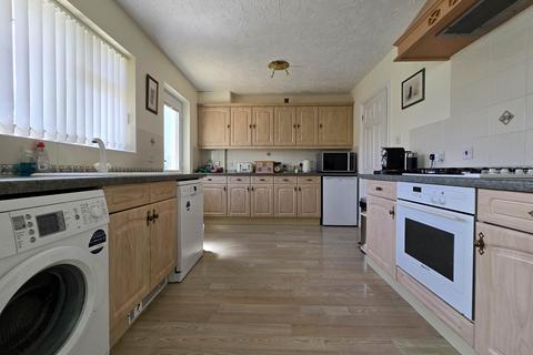 17 Armada Way, Westward Ho, Bideford, EX39 1XB