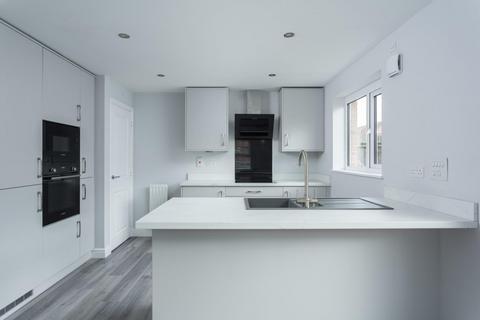 47 Longbridge Drive, Easingwold, York, YO61 3FH