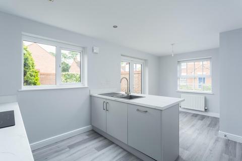 47 Longbridge Drive, Easingwold, York, YO61 3FH