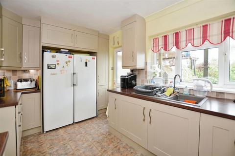 3 bedroom detached house for sale, Astley Crescent, Scotter