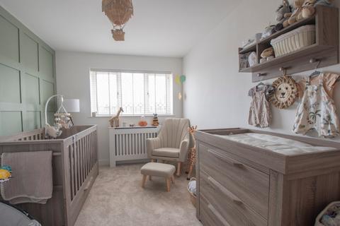 11 Holloway Drive, Wombourne, Wolverhampton, WV5 0PA