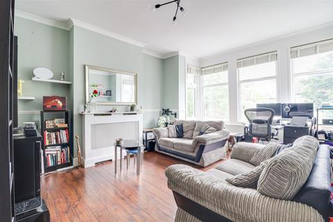 1 bedroom flat for sale, Pembury Road, Westcliff-On-Sea SS0