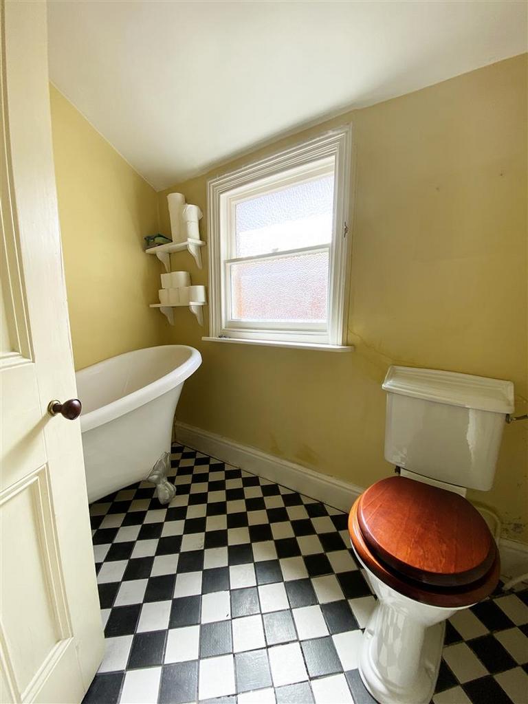 Bathroom.jpg