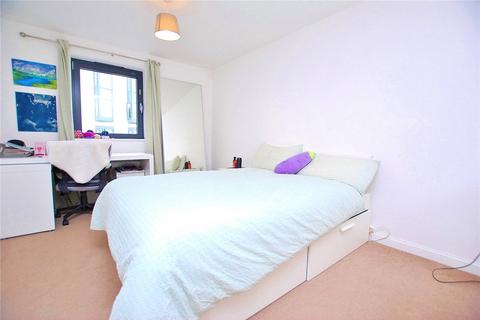 2 bedroom apartment to rent, Walnut Tree Close, Guildford, Surrey, GU1