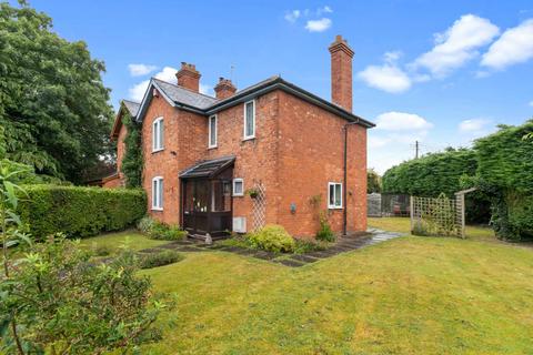 3 bedroom semi-detached house for sale, Upton Road, Callow End