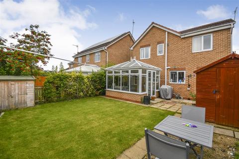 3 bedroom detached house for sale, St. Anthony's Close, Inglemire Avenue, Hull