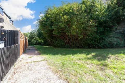 123 Bazes Shaw, New Ash Green, Longfield, DA3 8QZ