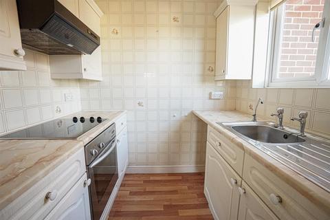 1 bedroom retirement property for sale, St. Helens Crescent, Hastings