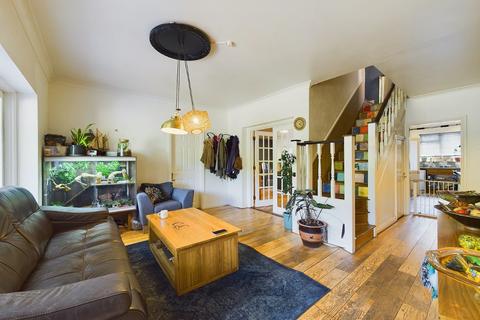 54 Broadway Grove, Worcester, WR2 5EU