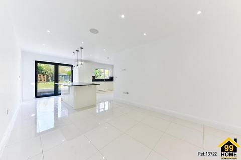 74 Upland Road, Sutton, SM2 5JB