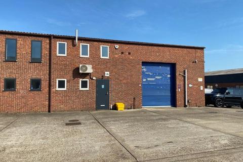 Industrial unit to rent, 1a Riverside Avenue West, Lawford, Essex, CO11