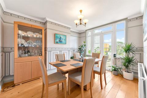 126 Chastilian Road, Dartford, DA1 3LG