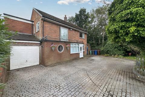 4 bedroom detached house for sale, Simister Lane, Prestwich, M25