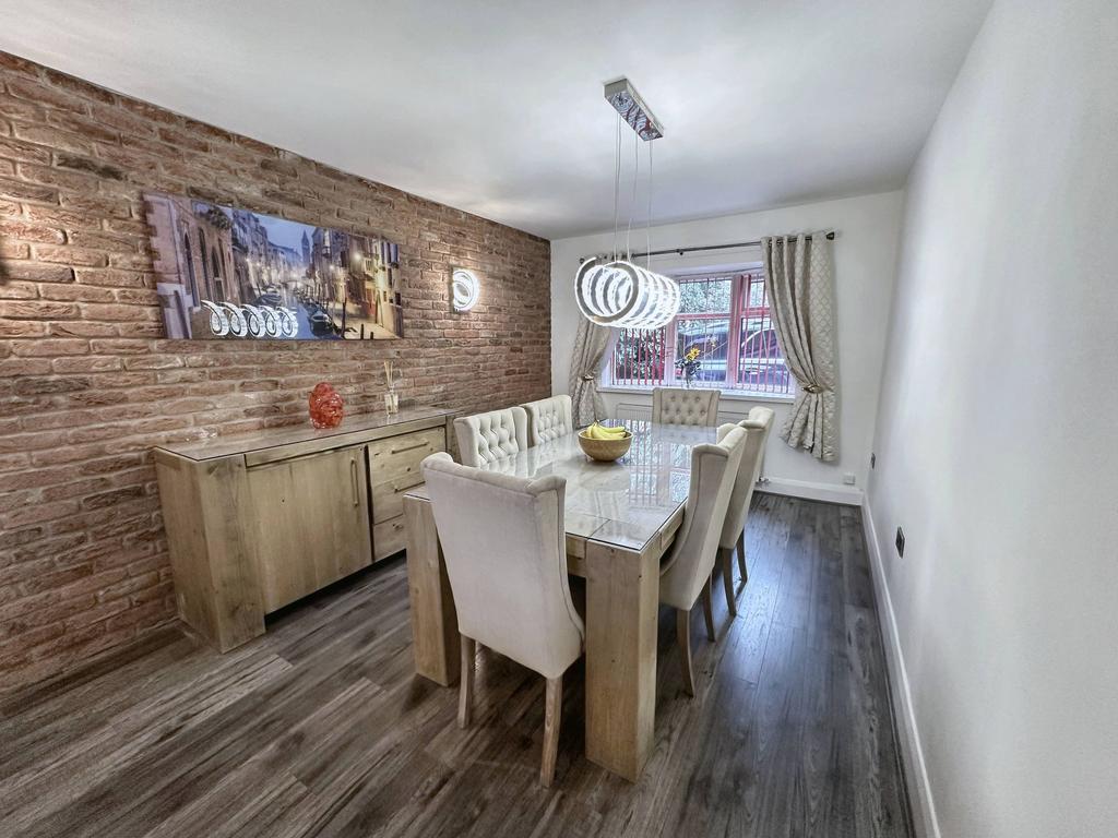 Lounge-Dining Room