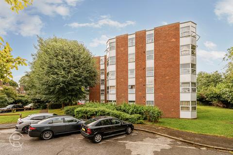 1 bedroom flat for sale, Riverside Close, London, W7