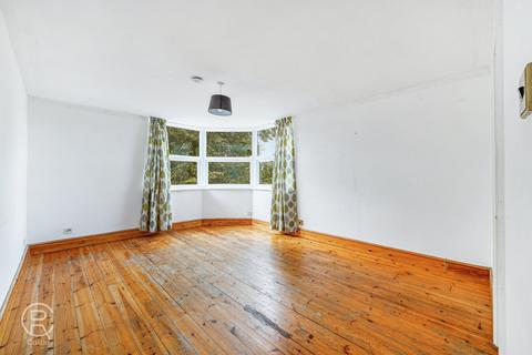 1 bedroom flat for sale, Riverside Close, London, W7