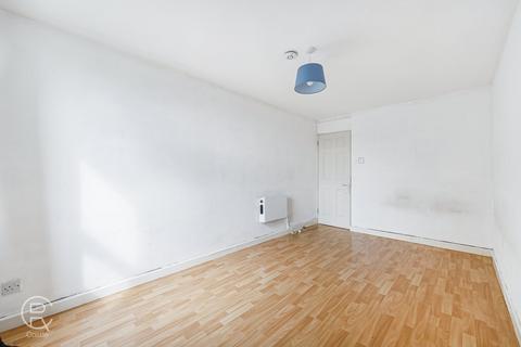 72 Riverside Close, London, W7 1BY