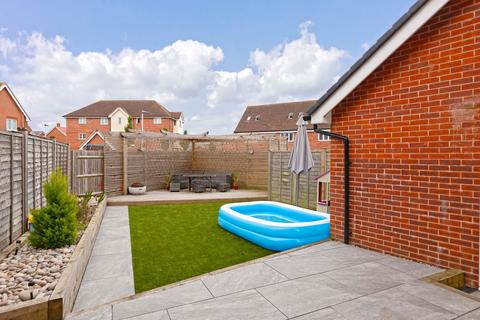 4 Bellflower Drive, Worthing, BN13 3GW