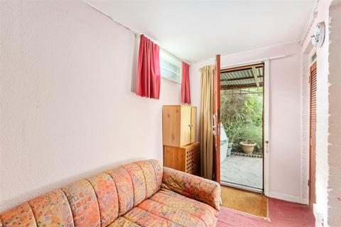 67 Whatley Avenue, London, SW20 9NR