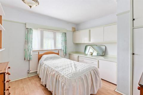 67 Whatley Avenue, London, SW20 9NR