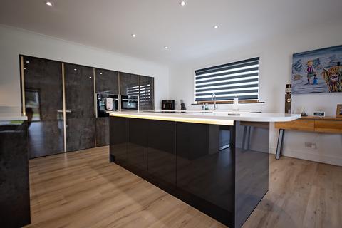 Knockglass House Crescent Street, Halkirk, KW12 6XN