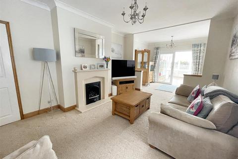 38 Ferry Road, Kidwelly, SA17 5BJ