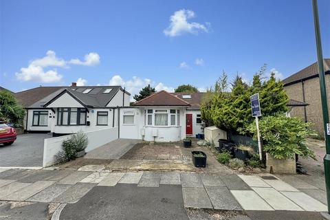 5 bedroom semi-detached bungalow for sale, Glasbrook Avenue, Twickenham TW2