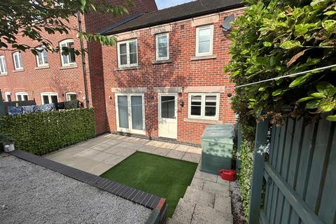 3 bedroom townhouse for sale, Mill View, Derbyshire DE56