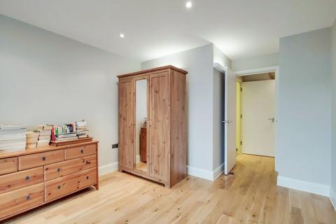 1 bedroom flat for sale, Weston Street, Borough, London, SE1