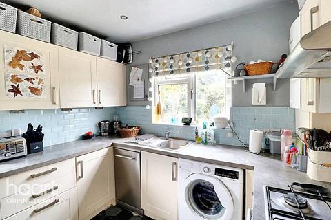 7 Priorsford Avenue, Orpington, BR5 2EN