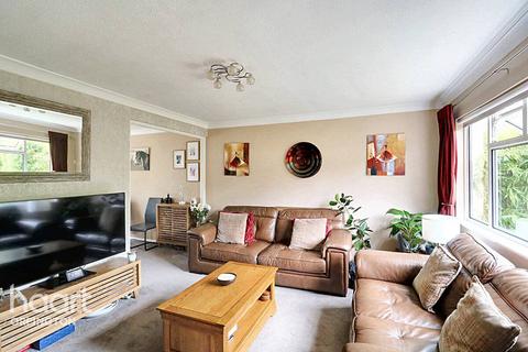 7 Priorsford Avenue, Orpington, BR5 2EN