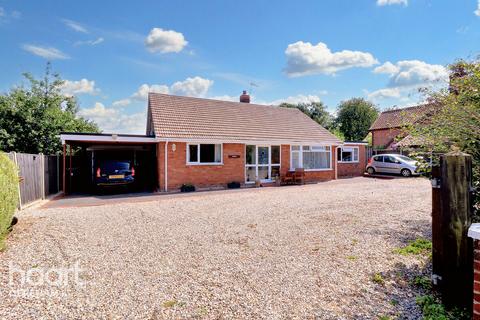 3 bedroom bungalow for sale, Common Road, East Tuddenham