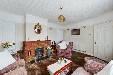 193 Dunley Drive, New Addington, Croydon, CR0 0RU