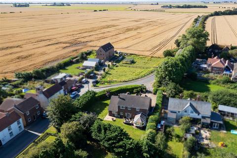 4 bedroom detached house for sale, Main Street, Patrington Haven