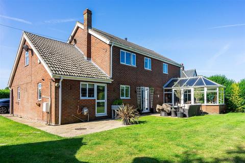 4 bedroom detached house for sale, Main Street, Patrington Haven