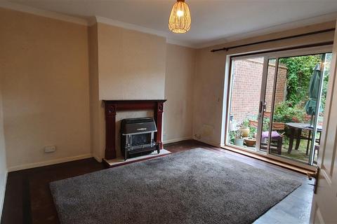 3 bedroom end of terrace house for sale, Chertsey Road, Feltham