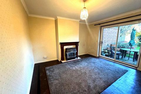 3 bedroom end of terrace house for sale, Chertsey Road, Feltham