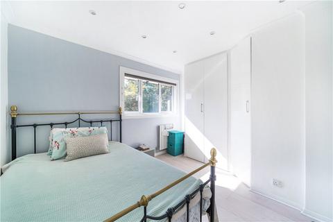 26 Harvesters Close, Isleworth, TW7 7PP