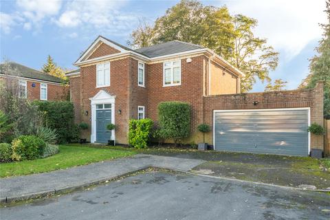 5 bedroom detached house to rent, Charlton Kings, Weybridge, Surrey, KT13