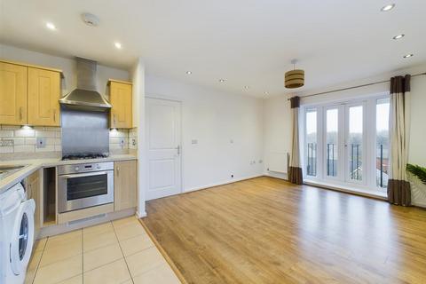 2 bedroom flat for sale, Heathcotes, Crawley RH10