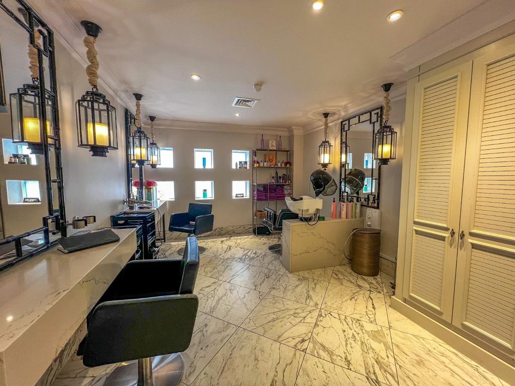Residents Salon