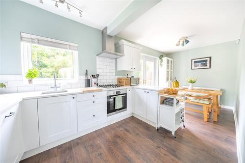 35 Carrholm Road, Leeds, LS7 2NQ