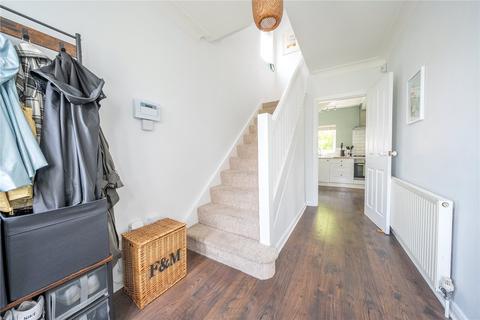 35 Carrholm Road, Leeds, LS7 2NQ
