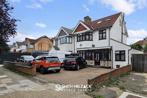 6 bedroom semi-detached house for sale, Salmon Street, London, NW9