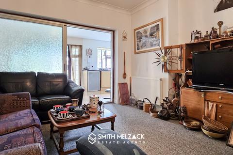 6 bedroom semi-detached house for sale, Salmon Street, London, NW9