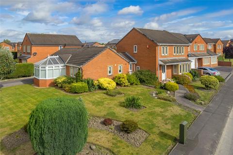 4 bedroom detached house for sale, Hill Top Lane, Tingley, Wakefield, West Yorkshire