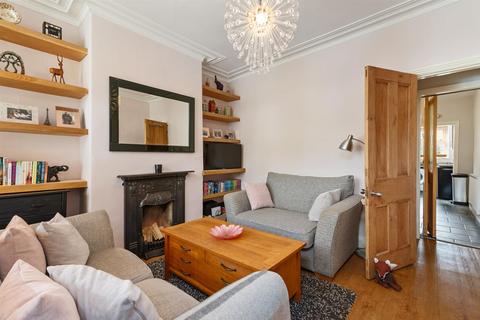 113 Lydgate Lane, Sheffield, S10 5FN