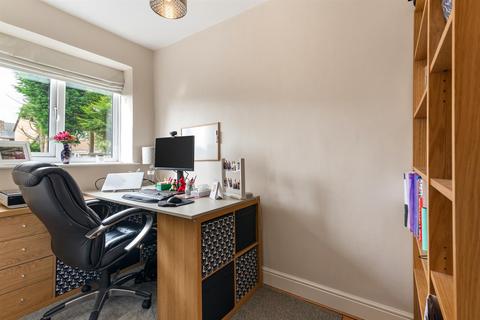 113 Lydgate Lane, Sheffield, S10 5FN