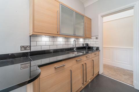 100a Blair Road, Coatbridge, ML5 2EW