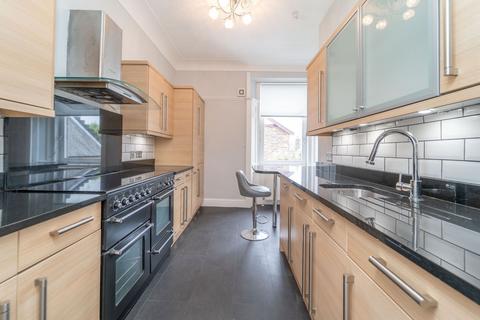 100a Blair Road, Coatbridge, ML5 2EW